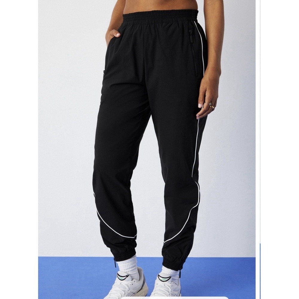 Fabletics Women's Black Relay Track Pants Size Medium